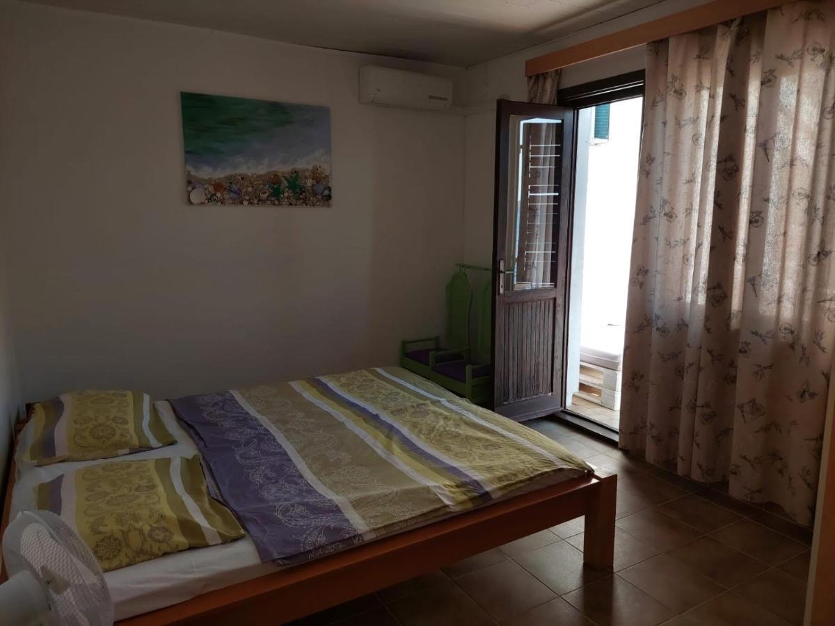 Apartment Galeb Lukovo Sugarje Exterior photo